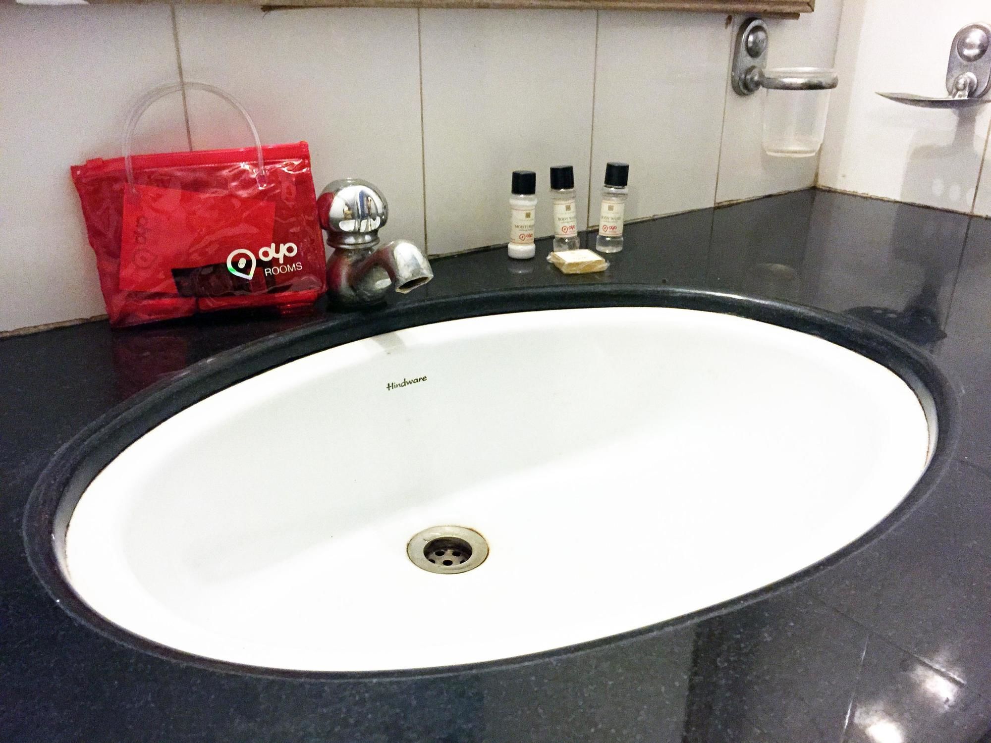 Oyo Rooms Hubli Luaran gambar